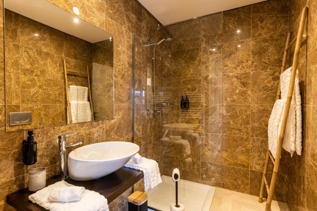 ファロ Fab'S House Bed & Breakfast エクステリア 写真